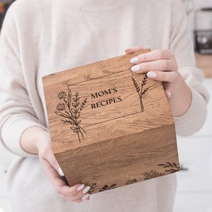 Scatola per ricette incisa personalizzata con schede per ricette 4x6, regalo per la festa della mamma da parte della figlia