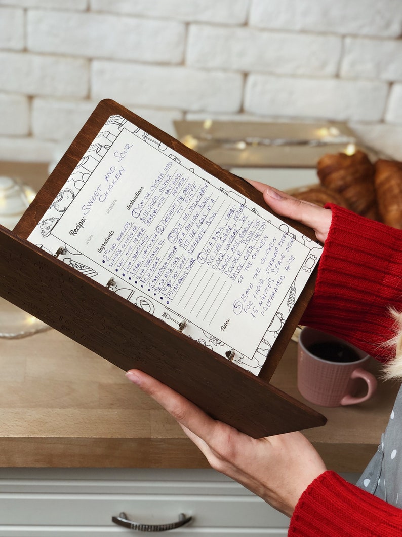 Custom recipe binder gift for her mom Cookbook Wooden personalized recipe book image 3