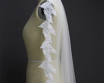 Unique Bridal Veil in Ivory or White VERT