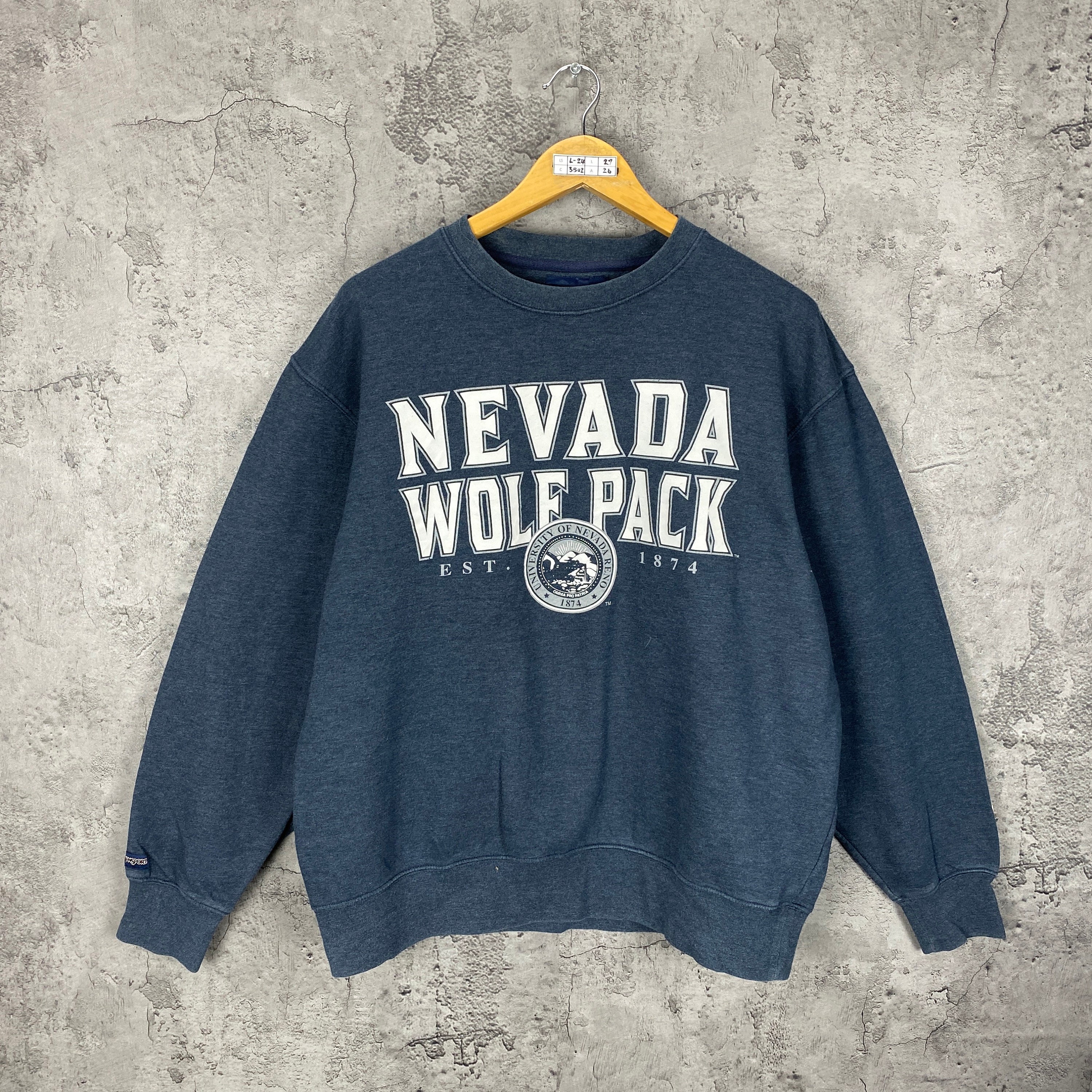 nevada wolf pack sweatshirt