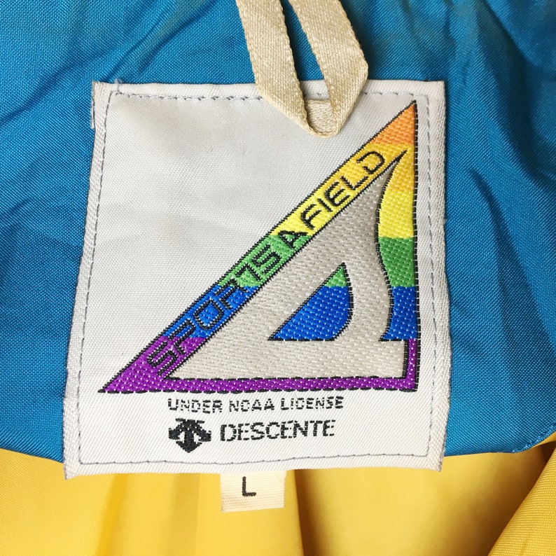 Descente Gore-Tex Windbreaker Medium Vintage 90s Ncaa Descente Gore Tex Streetwear Light Zipper Jacket Size M