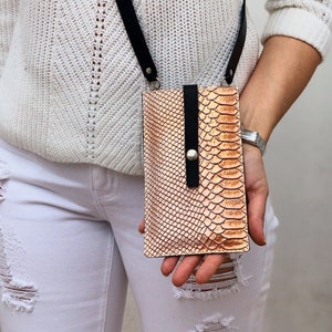 Borsa per smartphone fatta a mano, in pelle goffrata, Made in Italy, custodia per iPhone da donna, pelle ITALIANA, piccola borsa a tracolla, borsa da viaggio per iPhone