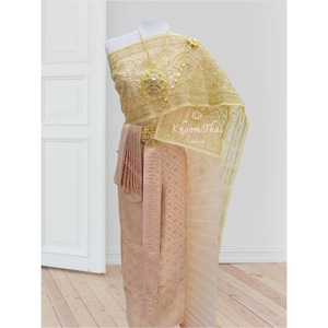 Thai woman clothes, Thai bridal dress, Thai traditional clothes, Chut Thai, Thai wedding dress, Khmer bridal dress, Khmer wedding clothes