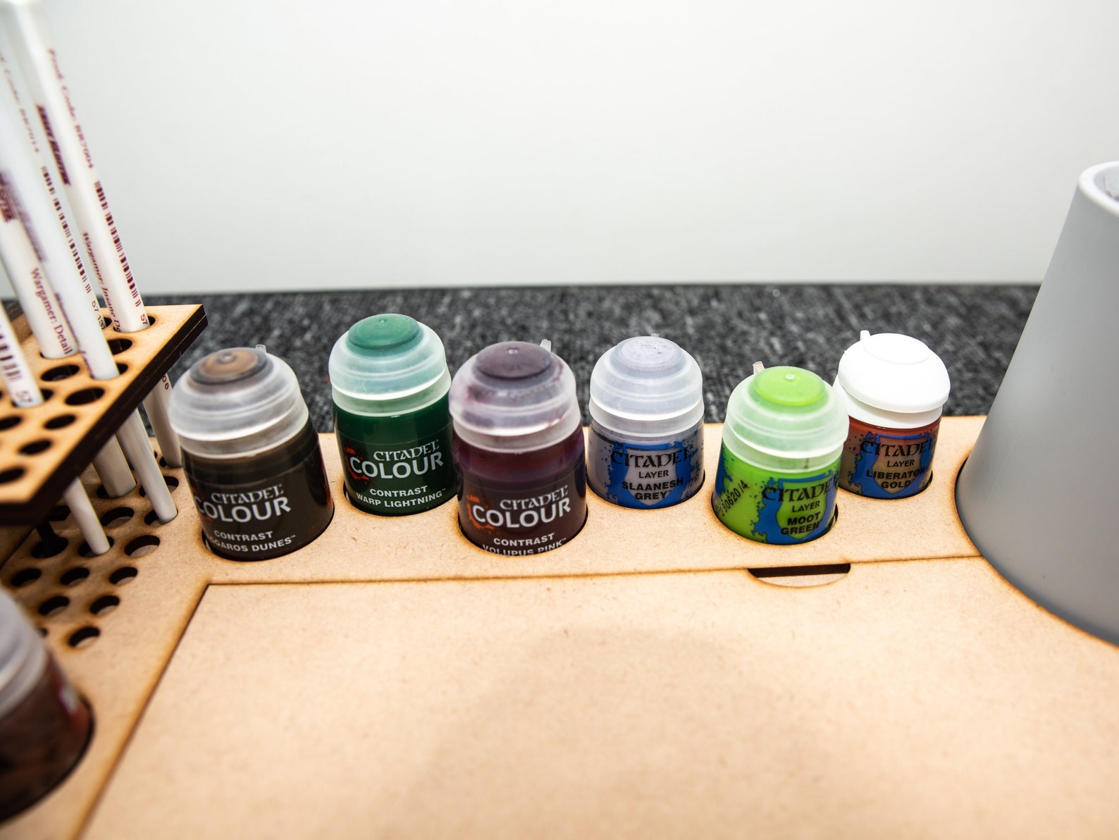 Mdf Station MDF Paint Station for Citadel Paints With Optional Cutting Mat - Keep ...