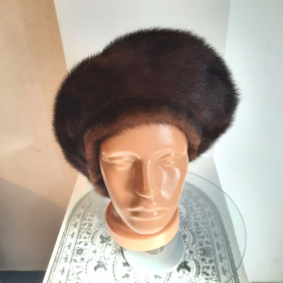 Beret from mink fur.Women's Classic Beret from Min