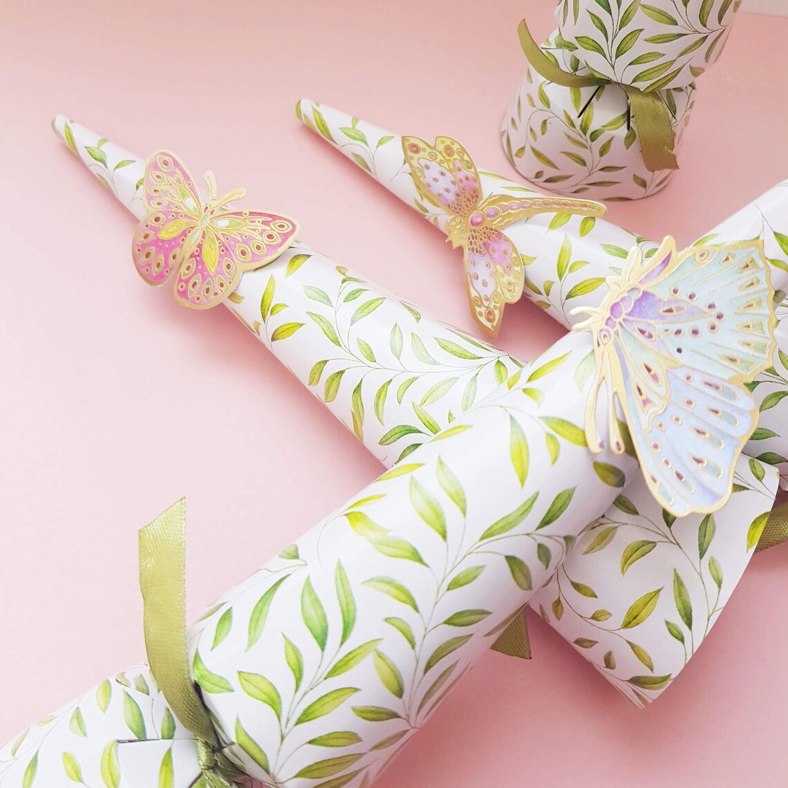 Butterfly Cone Crackers With Butterfly Confetti by Caspari, 8 Boxed