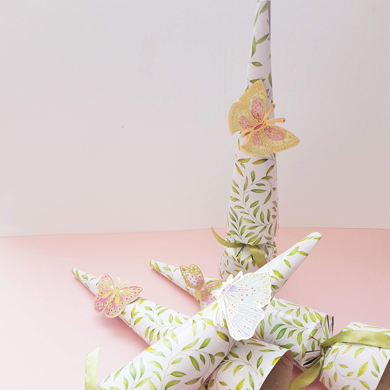 Butterfly Cone Crackers With Butterfly Confetti by Caspari, 8 Boxed