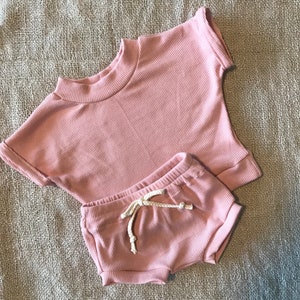 Pink Ribbed Cotton Baby girl/ Toddler Shorts & Tee Set image 3