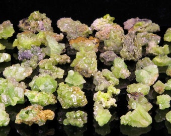 Lot of pyromorphite crystals, several pieces of good quality. Lots available in various weights