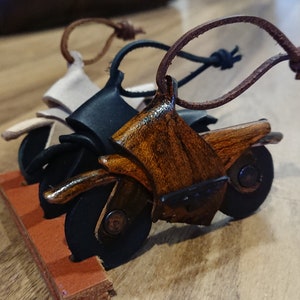 Leather motorcycle keychain, leather bike keychain, moto keychain, gift for enthusiasts, unisex keychain, leather ornament