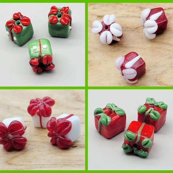 Choice of Handmade top quality Christmas Lampwork beads. Lampwork presents. Lampwork beads. Christmas lampwork.