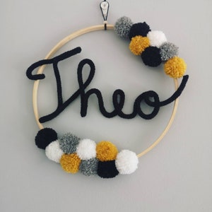 Personalized pompom crowns Theo