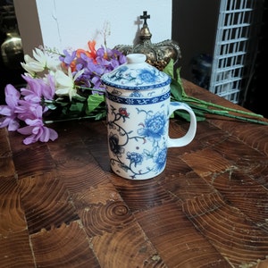Asian Floral Blue and white tea cup with filter