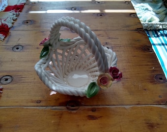 Gorgeous Vintage Capodimonte Italian Porcelain Woven Floral Basket with Hand Painted Sculpted Roses (Made in Italy)