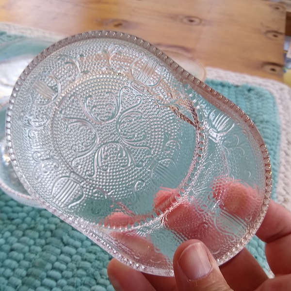 Vintage Clear Jeannette Harp Lyre Scroll Gold Beaded Edge Clear Pressed Glass Eames Era Oval Ashtray Coaster Combo - set of 5