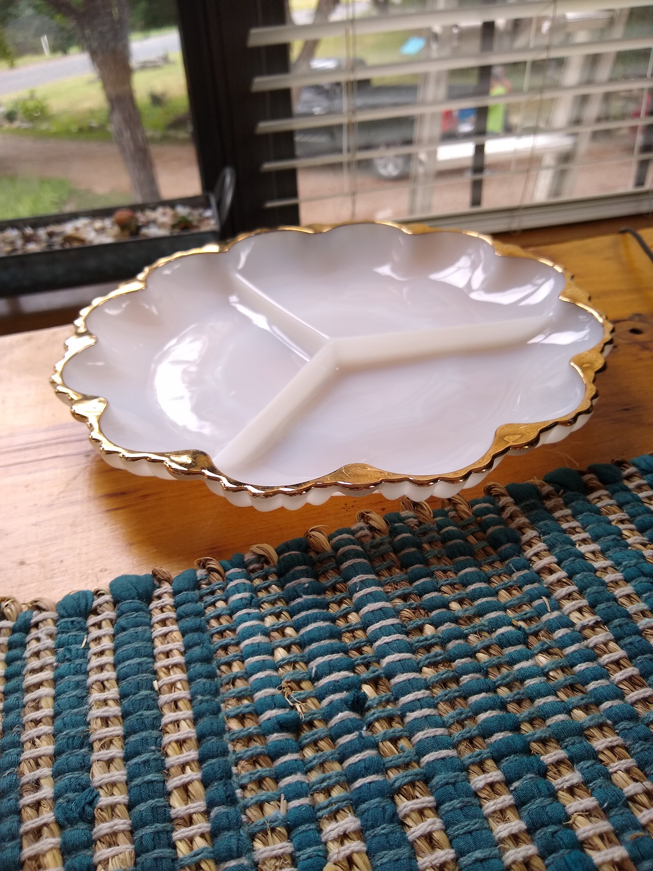 Vintage Fire King Anchor Hocking verre de lait divisé plat de relish avec garniture dorée