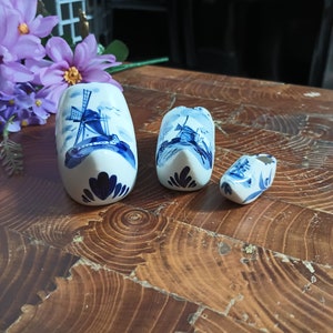Vtg. Delft Blue Holland Clog Shoe Ash Tray, White Porcelain & Cobalt Blue Enamel, Windmill Design, Dutch Handwork Clog, Hand-Painted