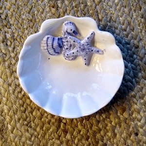 Ceramic shell dish or soap dish