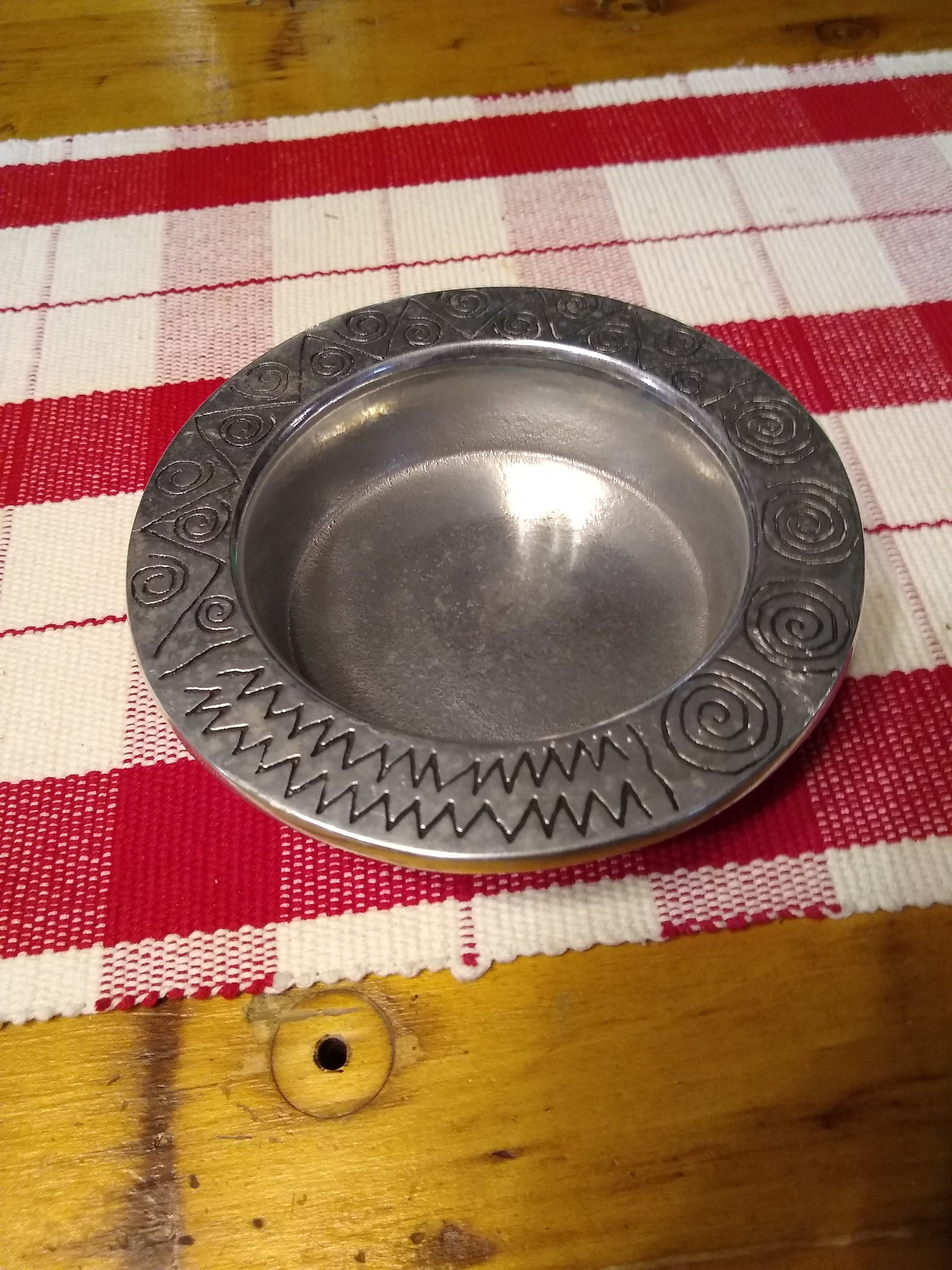 Wilton Armetale Reggae Small Round Serving Bowl With Geometric Etsy UK