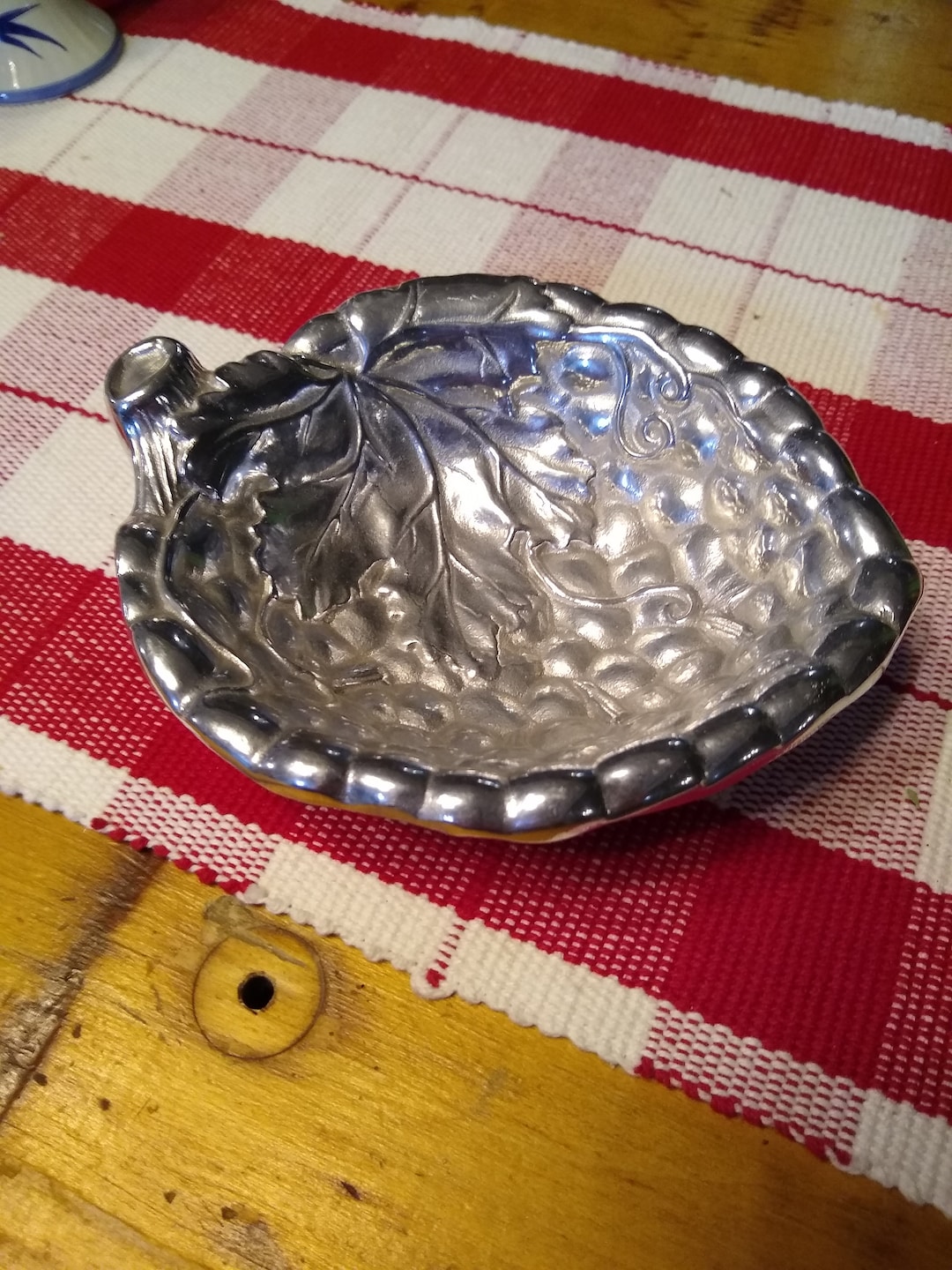 WILTON RWP ARMETALE Dish, Vintage Grape Leaf Shaped Dish Silver Pewter Trinket Dish, Candy Dish