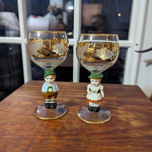 Vintage Folk Art Miniature German Doll Echt Kristall Glasses