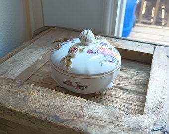 Vintage 1940s Ardalt Lenwile very fine China round trinket box Footed box