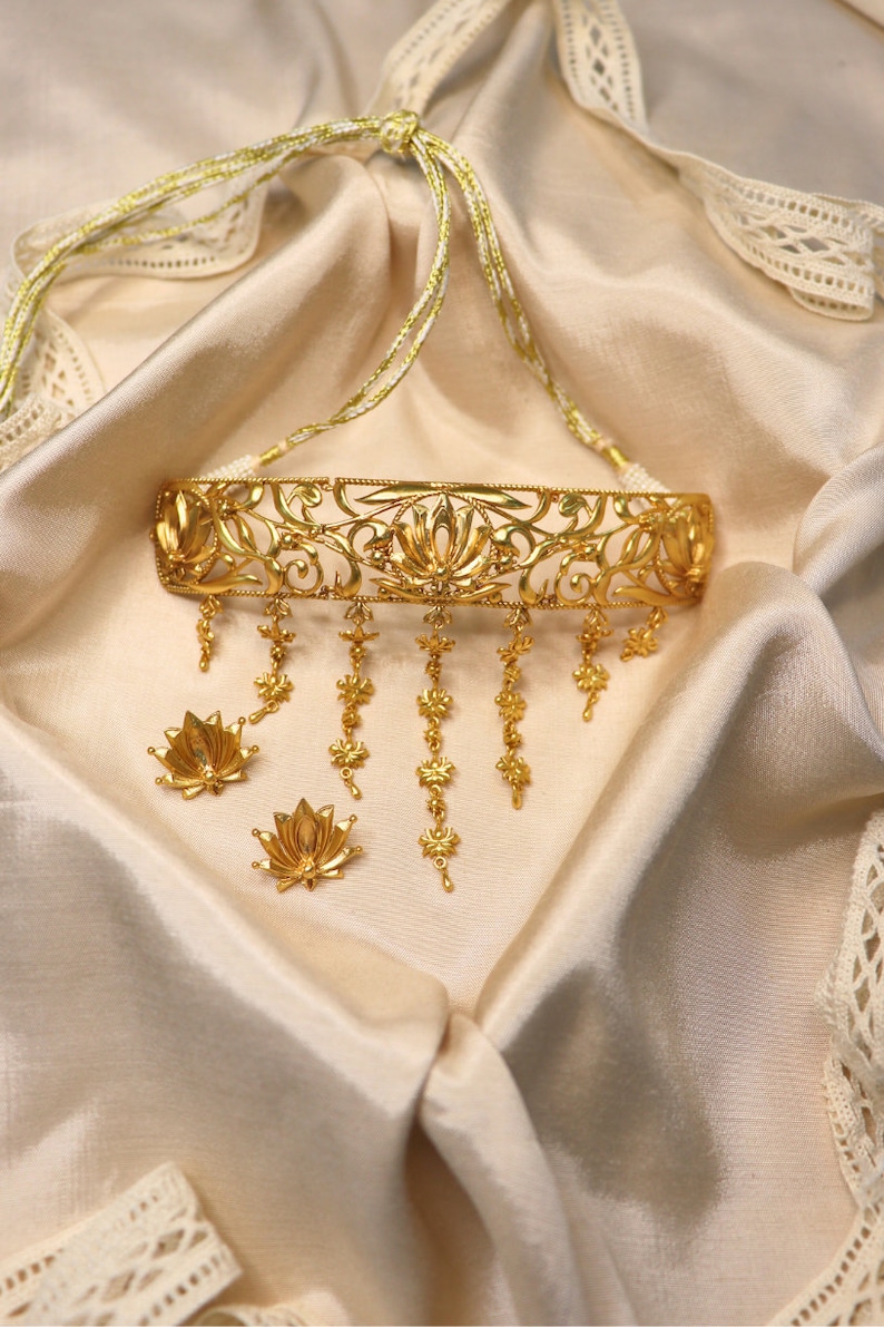 Gold Filigree Lotus Choker Necklace: Indian Inspired Statement Jewelry image 6