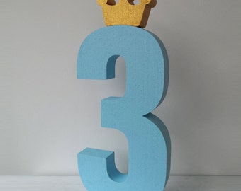 Birthday crown number digit crown colored colors pink blue gold 1st birthday birthday table accessories ideas