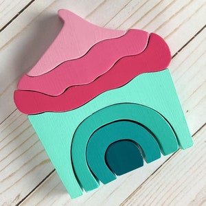 wood cupcake stacker puzzle/bakery small world play/felt play mat accessory/playscape/open ended play