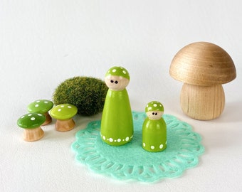 mushroom mom & baby peg doll/forest small world play/dollhouse accessory/open ended play/playscape/imaginative play