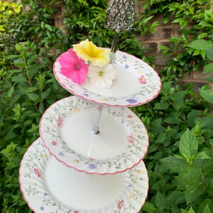 Johnson Brothers Summer Chintz Cake Stand Serving Tier Tea Party Brunch Luncheon Bridal Shower Wedding