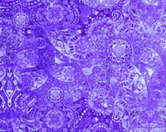 LILA HAZE Ombré Quilting Stoff aus der Boho Rhapsody Kollektion by QT Fabrics