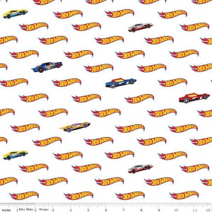 HOT WHEELS Logo Weiß - Stoff by The Half Yard Von Riley Blake Designs - Premium Quilt Baumwolle zum Quilten, Nähen und Basteln