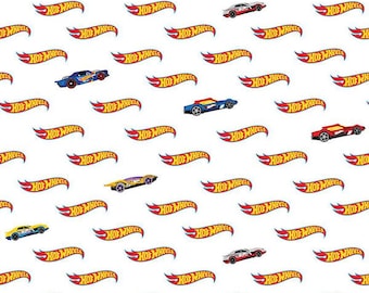 HOT WHEELS Logo Weiß - Stoff by The Half Yard Von Riley Blake Designs - Premium Quilt Baumwolle zum Quilten, Nähen und Basteln