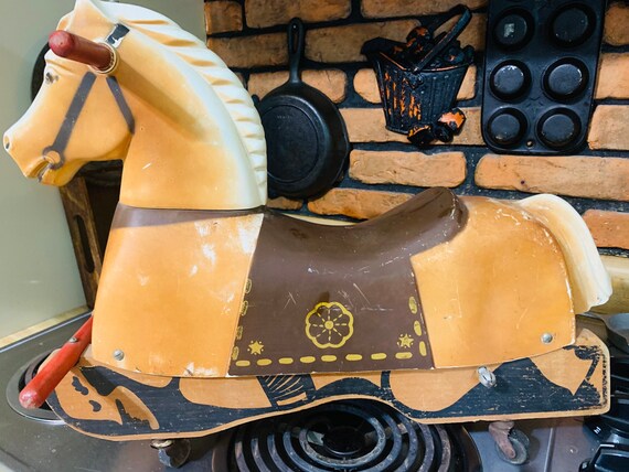 Rocking horse cheap plastic toy