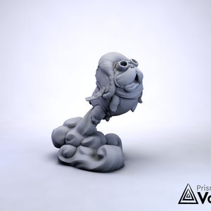 Könnte beinhalten: Eine graue 3D-gedruckte Figur eines Mops mit einer Schutzbrille, der durch die Luft fliegt und eine Rauchspur hinterlässt.