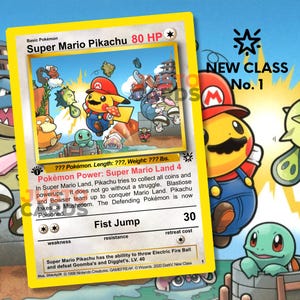 Puede incluir: Una tarjeta Pokémon de Super Mario Pikachu con borde amarillo. La tarjeta presenta a Pikachu disfrazado de Mario, con texto como "80 HP" y "Fist Jump 30". Parte de la serie New Class No. 1, la tarjeta tiene una ilustración detallada.
