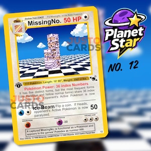 Op de afbeelding: Een gele MissingNo. Pokémon-kaart met een pixelachtige illustratie van een wezen. De kaart bevat tekst zoals "50 HP", "Ice Beam" en "36 index Numbers". De kaart is van Planet Star, nr. 12.