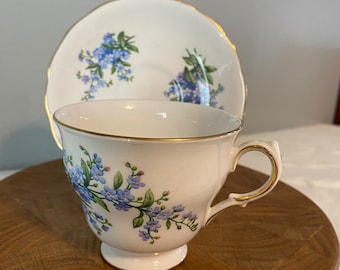 Tasse et soucoupe Queen Anne. Bone China. Angleterre. Ridgeway Potteriesx Floral bleu.