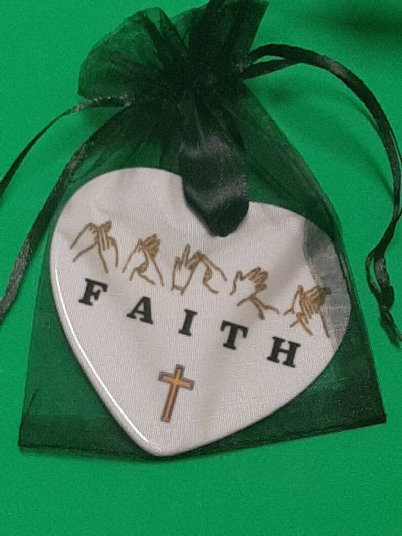 BSL Faith and Cross Heart. image 3