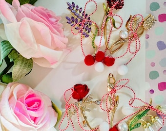 Martisor Floral Brooch – Traditional Red & White String Spring Flower Pin Gift