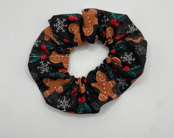 Gingerbread Christmas Scrunchie | Christmas Scrunchie | Gingerbread Scrunchie | Holiday Scrunchie