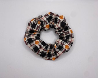 Harvest Plaid Scrunchie | Harvest Scrunchie | Fall Scrunchie | Halloween Scrunchie | Fall Leaves Scrunchie | Thanksgiving Scrunchie