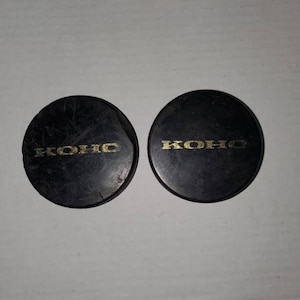 rondelles de hockey Koho vintage, rondelles de hockey fabriquées en Tchécoslovaquie, hockey Koho vintage, rondelles de hockey vintage, rondelles de hockey des années 1970, rondelles de hockey