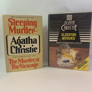 Fitas de Agatha Christie Sleeping Murder e o livro The Murder at The Vicarage, livro Sleeping Murder em fita cassete, livro de Agatha Christie Miss Marple