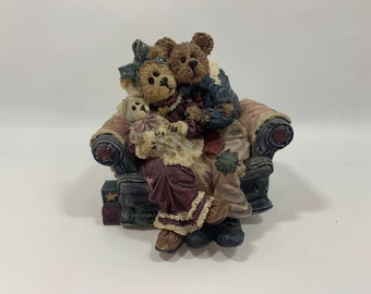 The Boyd’s Collection 1994-1996, Yes Sir That’s My Baby, 4E/4721, Love Makes A Couple and Baby Makes a Family, Boyd’s Bear Musical Figurine