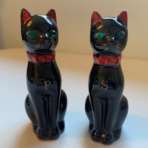 Vintage Siamese Black Cat Salt & Pepper Shaker, Green Gem Eyes Cat Japan Salt and Pepper, Black Cat with Red Bow Salt and Pepper Shaker, Cat