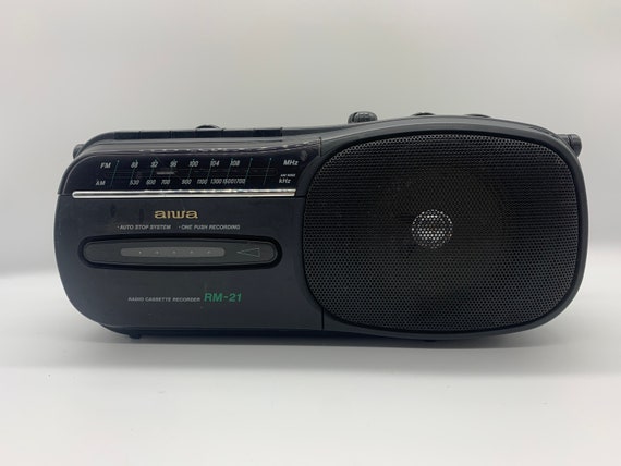 ヴィンテージ Aiwa FM/AM ラジオカセットレコーダー RM-21、動作確認 