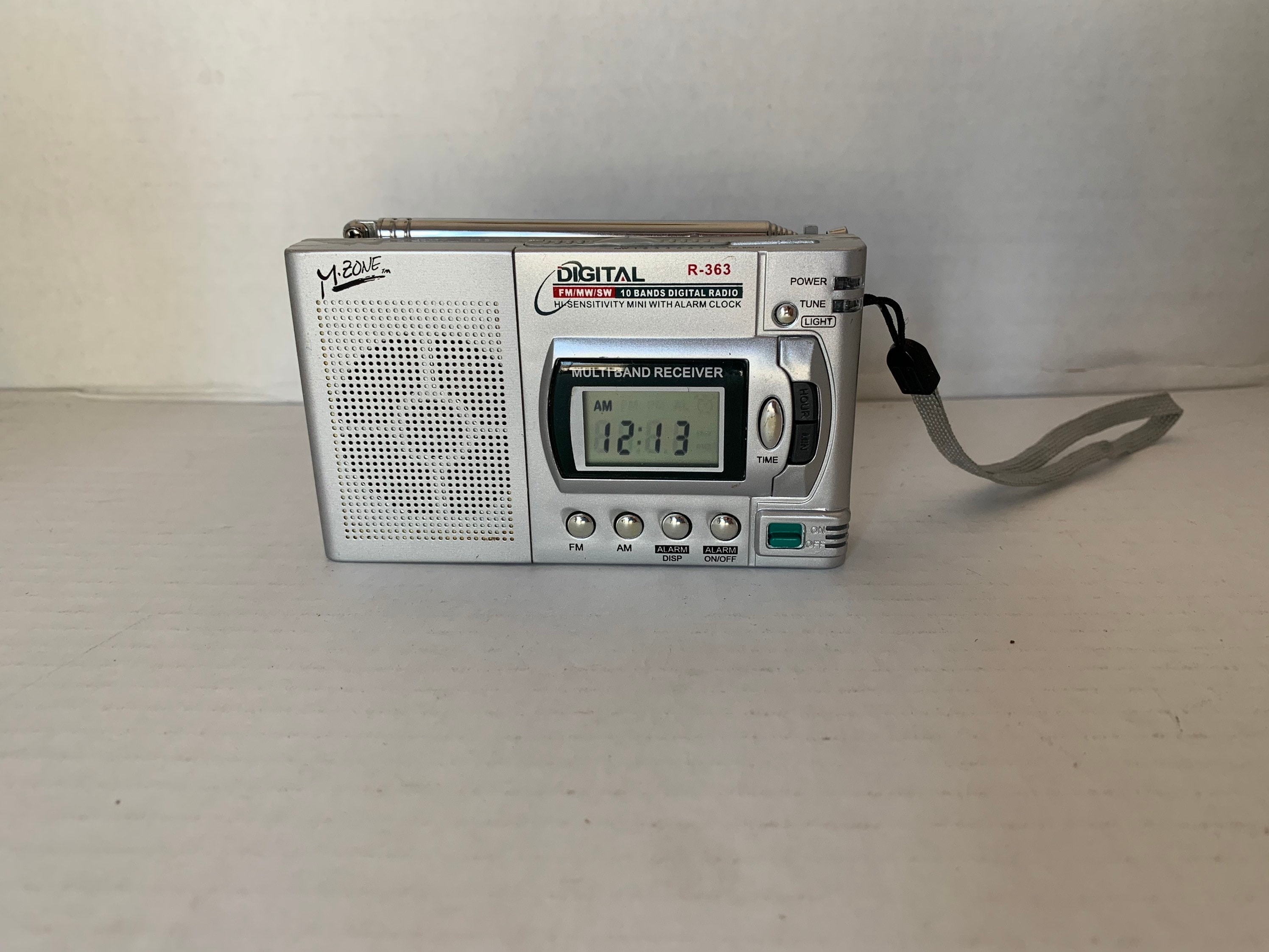 Vintage M-zone Digital 10 Band Radio, Hi-sensitivity Mini Vintage M-zone Digital 10 Band Radio, Hi-sensitivity Mini