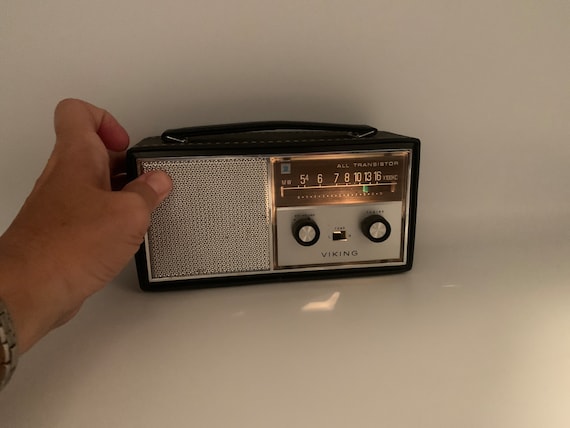 Vintage Viking All Transistor Radio Model D6TRA92 6